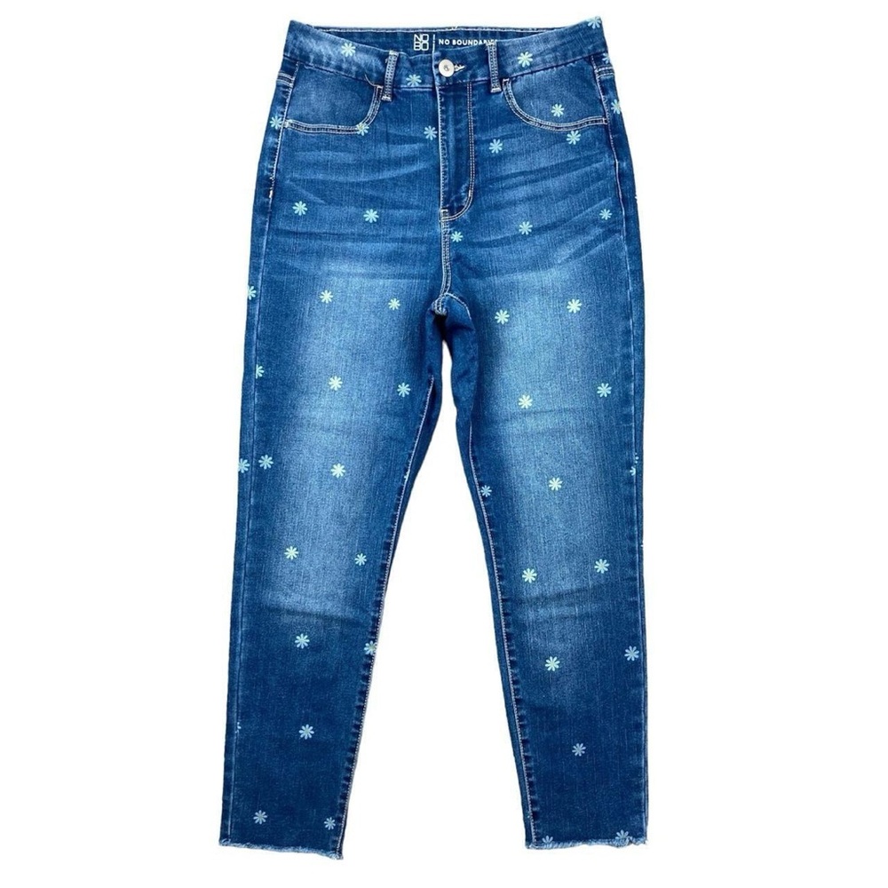 No Boundaries Juniors daisy print Curvy Ultra High Rise Crop Skinny Jeans